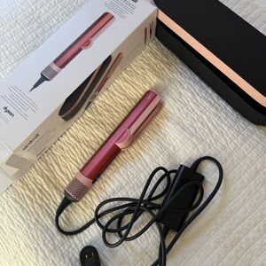 Dyson Airstrait BRAND NEW